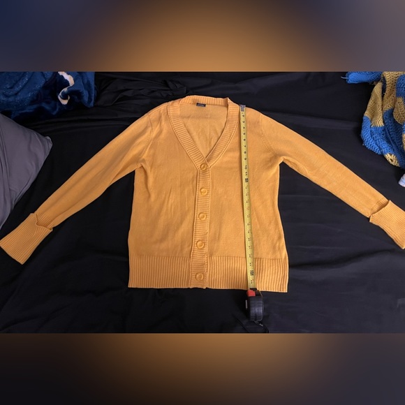 Women’s Faded Glory cufffed sleeve mustard color cardigan in size large. - Picture 7 of 9